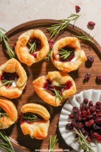 cranberry brie bites